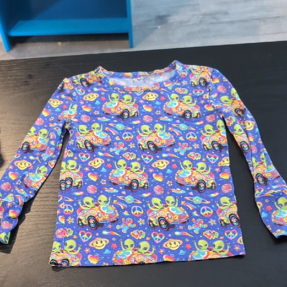 Posh Peanut Lisa Frank Alien Print Kids Pajama Set